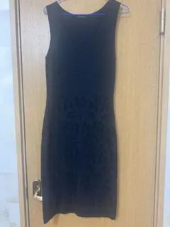 メトリーゼ ブラック ラメノースリーブ ひざ丈ワンピース M