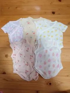 UNIQLOベビーメッシュ肌着60 5枚セット/3月末迄出品中