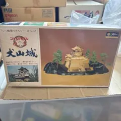 조립되지 않은 이누야마성 프라모델