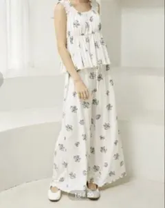 ほぼ新品　gelato pique 花柄カップインフリル　ルームウェア　セット