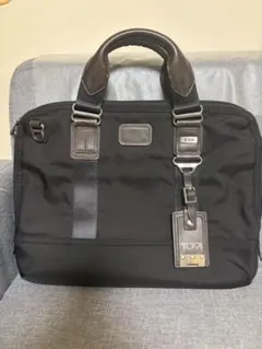 TUMI ビジネスバッグ ブラックのサムネイル