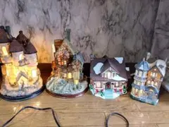 クリスマスヴィレッジLEDライトハウス・ミニチュアハウス・ドールハウス4点セット クリスマスヴィレッジLEDライトハウス・ミニチュアハウス