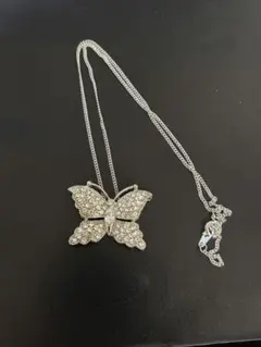 ストーン装飾 蝶 ネックレス