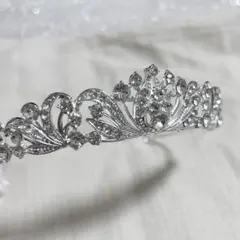 低め　ティアラ　ウェディング　結婚式　前撮り　シルバーティアラ