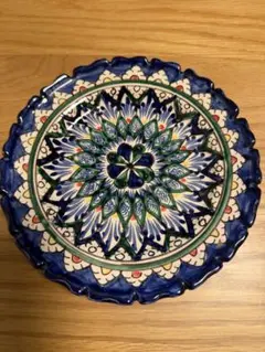 ウズベキスタン アドラス柄 陶器 ティーポット、受け皿、カップ2個付き ウズベキスタン アドラス柄 陶器 ティーポット、受け皿、カップ2個付き