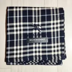 未使用品　BURBERRY　バーバリー　ネイビー系　チェック柄ハンカチ
