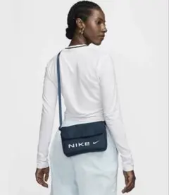 NIKE フォーチュラクロスボディバック　　ショルダー