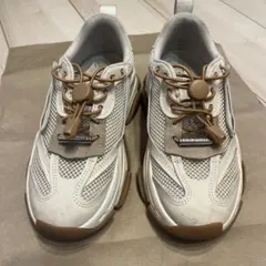 STEVE MADDEN 厚底スニーカー ホワイト ベージュのサムネイル