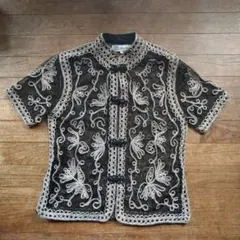チャイナ服　刺繍入り半袖ブラウス