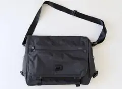 TUMI ブラック メッセンジャーバッグ ビジネスバッグ ショルダーバッグのサムネイル