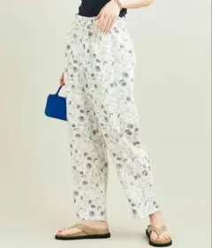 【値下げ】《美品》〈UNITED ARROWS〉TOWN イージーワイドパンツ