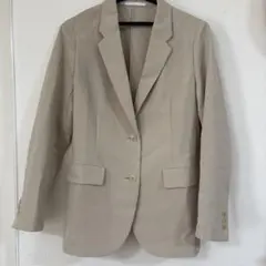 ベージュジャケット　スーツ