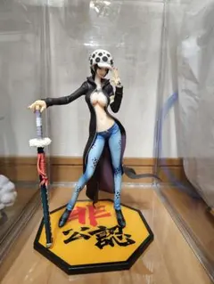 ワンピース　トラファルガー・ロー　pop非公認　I.R.O 女体化　フィギュア