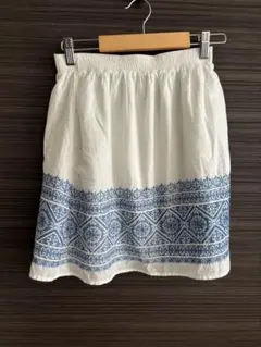 Forever 21 刺繍入りミニスカート S/M