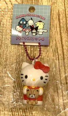 新品未使用　サンリオ　ハローキティ PVCマスコット4　キーホルダー 赤