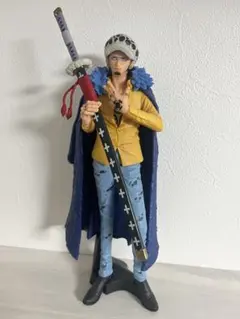 ワンピース　トラファルガー・ロー フィギュア KING OF ARTIST