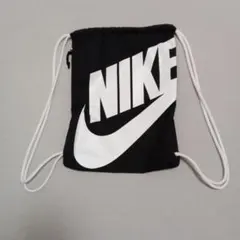 新品未使用　NIKE ナップサックのサムネイル