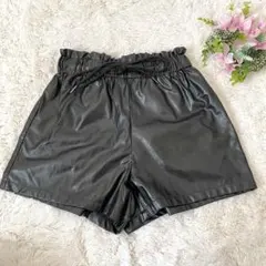 【シーイン】ショートパンツ フェイクレザー ウエストゴム ブラック