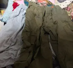 내구성이 뛰어난 새 브리지스톤 자전거로 M2의 견고한 키와 도난 방지를 위한 편안한 바지가 있습니다.