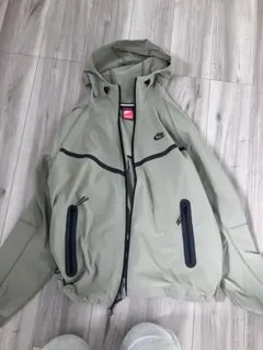 Nike シャカテック　L