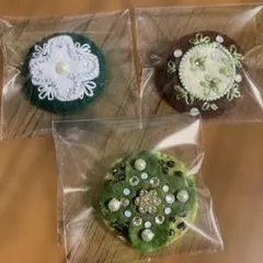 ハンドメイドブローチ　3個セット