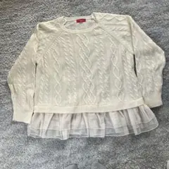 ケーブル編みニット