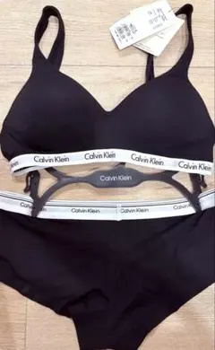 【新品‼️正規輸入品】Calvin Klein ブラック ブラジャーショーツセット
