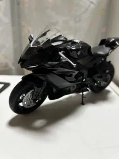 YAMAHA YZF-R6 ブラック バイク模型のサムネイル