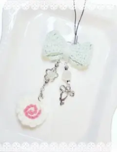 ≪1点*限定販売品≫リボン×お花×なると ハンドメイド編み物キーホルダーグリーン