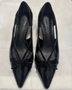 CHARLES&KEITH カットアウトパンプス　ブラック　リボンのサムネイル