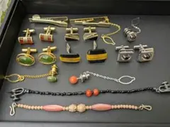 カフリンクスとネクタイピンのセット　遺品整理