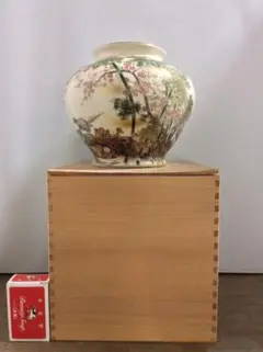 九谷焼 花瓶 竹梅柄 共箱 置物 骨董 アンティーク インテリア 断捨離です