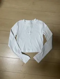 calvinkleinトップス