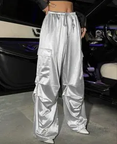 シルバー メタリック カーゴパンツ 光沢 ダンス衣装韓国 ストリート サテン派手