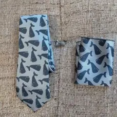 クジラ　ネクタイ　ポケットチーフ　カフスボタンのサムネイル