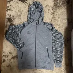 UMBRO フード付きパーカー Lサイズ