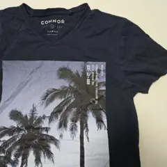 B57.CONNOR パームツリープリント VネックTシャツ ネイビー