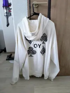 RED VALENTINO REDCHERRY フーディ White - メルカリ
