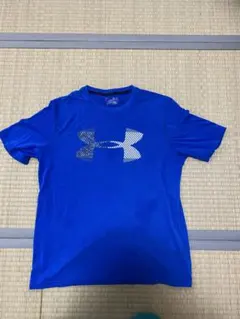 Under Armour 青 Tシャツ