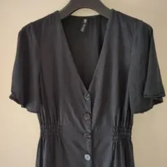 ZARA　深Ｖネック　ワンピース　XＳ　スミクロ