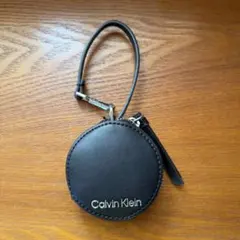 美品　Calvin Klein ラウンド型 コインケース ストラップ付　8cmのサムネイル