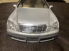 1/24 プラモデル クラウン 21後期ロイヤル ホワイトパール 純ベタ仕様 1/24 プラモデル クラウン 21後期ロイヤル ホワイトパール 純ベタ仕様