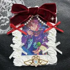 b8サイズ　ホイップデコ　トレカケース　赤　白　ベロア　リボン　ハート