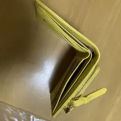 イエロー レザー 二つ折り財布