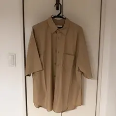 【ほぼ未使用】WYM 半袖シャツ ベージュ　Mサイズ