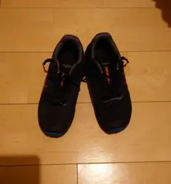 ASICS キッズ スニーカー ブラック/オレンジ