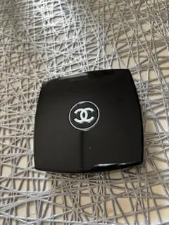 CHANEL 両面コンパクトミラー 手鏡 ポーチ付き
