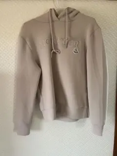 MONCLER ベージュ フード付きパーカー