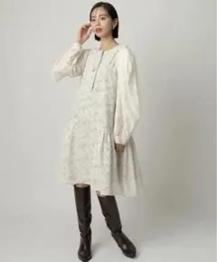 【新品未使用　定価26,400円】CADUNE ワンピ