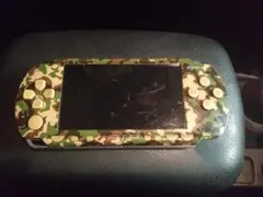 す*）様 SONY PSP-1000本体 メタルギアソリッドモデルとソフト